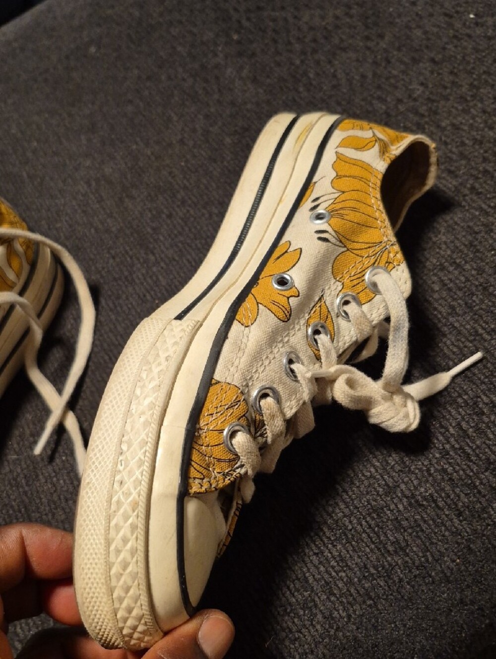 Converse Women's Low-Top Sneakers with Yellow Floral Print - Picture 5 of 6